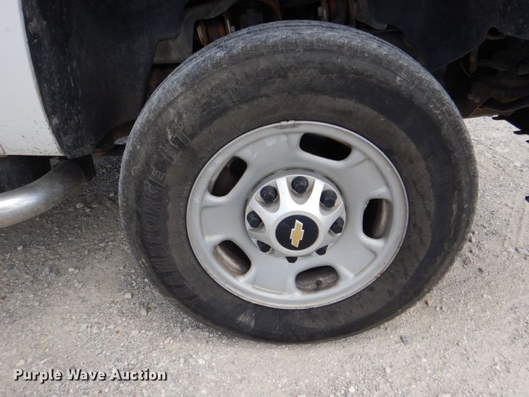 image for item DH5263 2013 Chevrolet Silverado 2500HD Crew Cab pickup truck