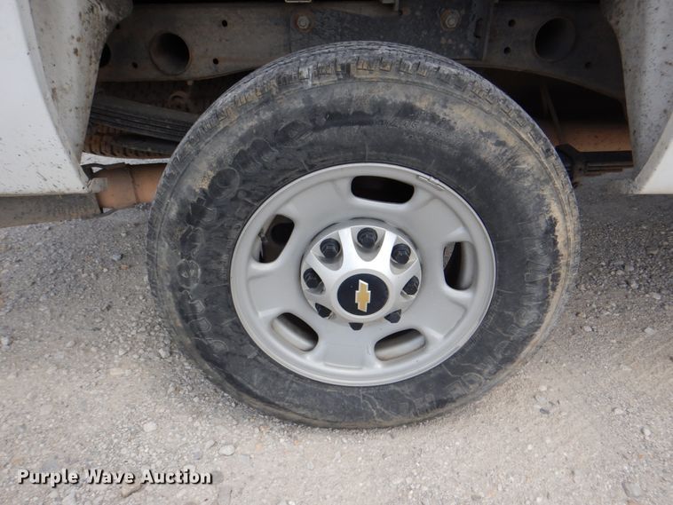 image for item DH5263 2013 Chevrolet Silverado 2500HD Crew Cab pickup truck