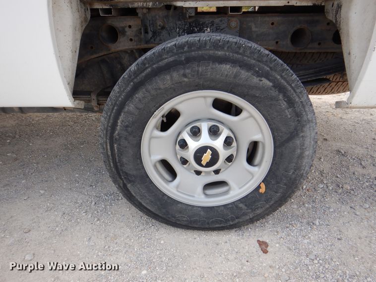 image for item DH5263 2013 Chevrolet Silverado 2500HD Crew Cab pickup truck