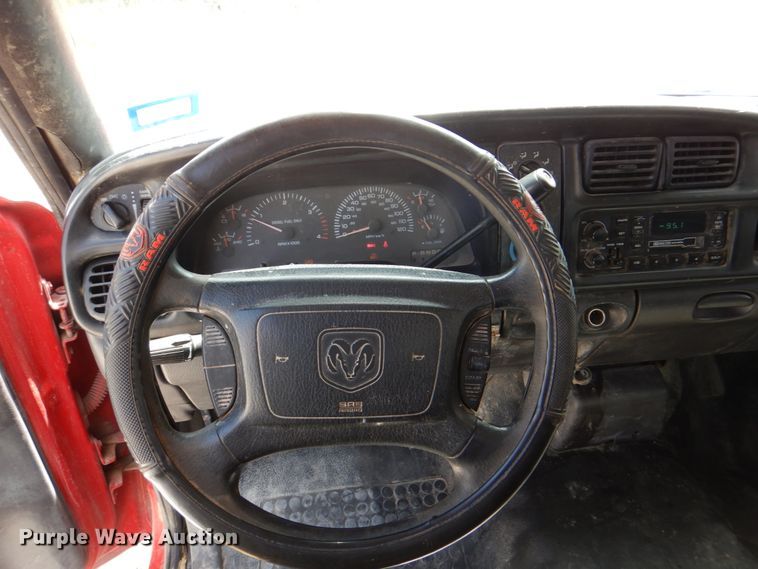 image for item DH5264 2002 Dodge Ram 2500 pickup truck