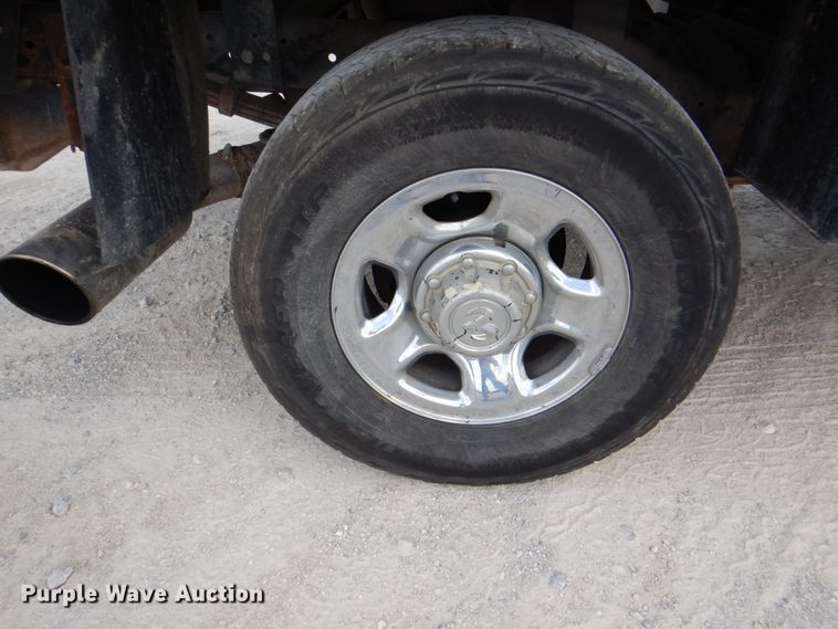 image for item DH5264 2002 Dodge Ram 2500 pickup truck