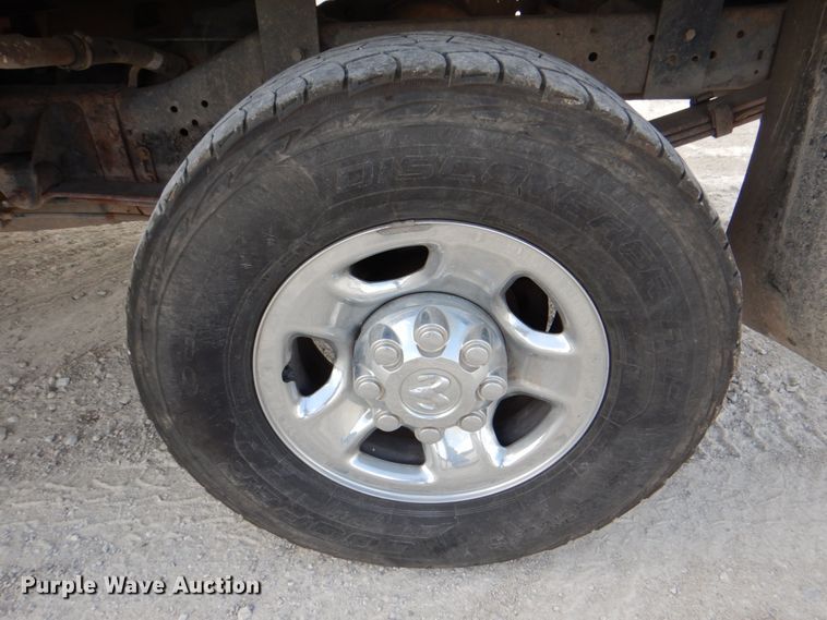 image for item DH5264 2002 Dodge Ram 2500 pickup truck