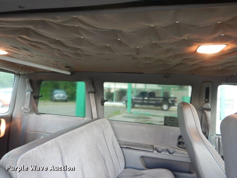 image for item DH6088 1994 Dodge Caravan van