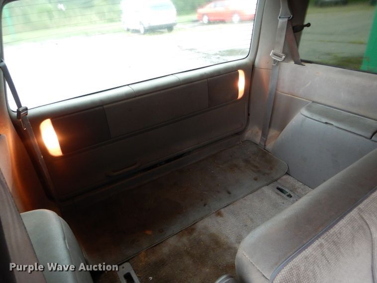 image for item DH6088 1994 Dodge Caravan van
