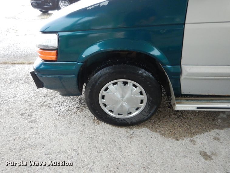 image for item DH6088 1994 Dodge Caravan van
