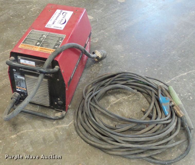 image for item DI0636 Lincoln Invertec V350-PRO welder
