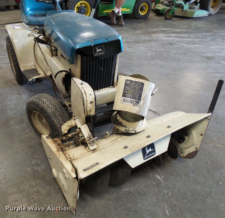 image for item DI0638 John Deere 112 lawn mower