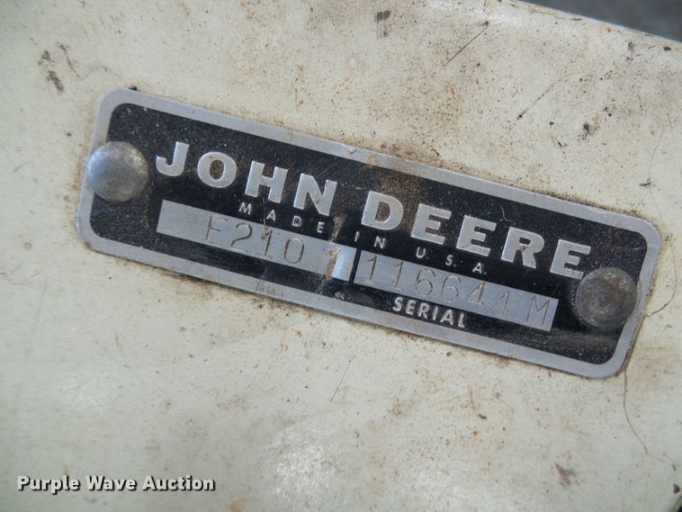 image for item DI0638 John Deere 112 lawn mower