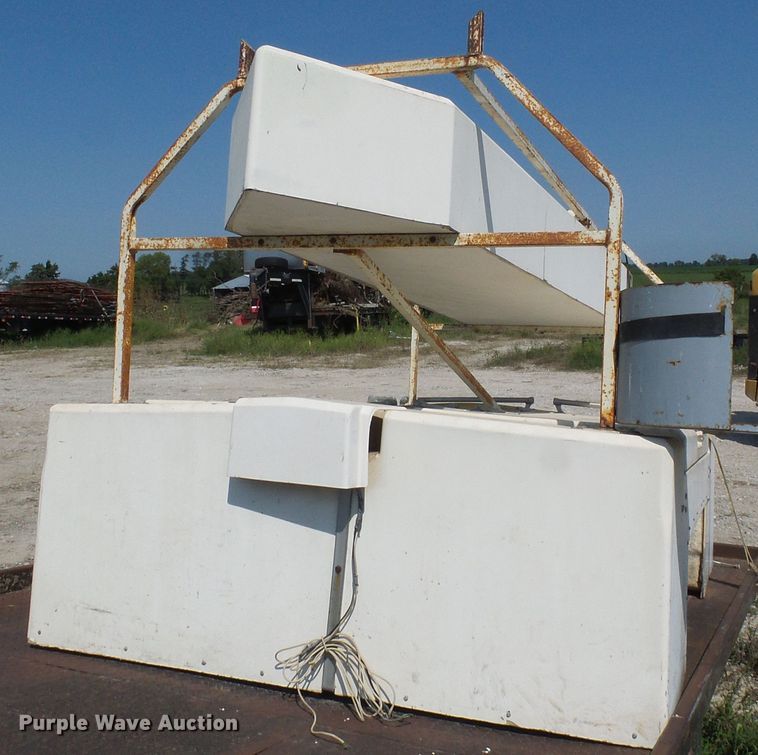 image for item DI0648 Utility bed