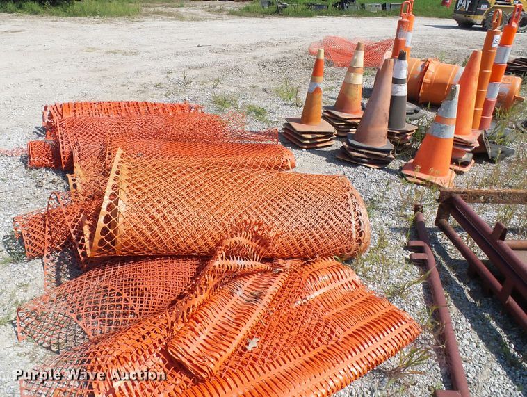 image for item DI0649 Road safety equipment