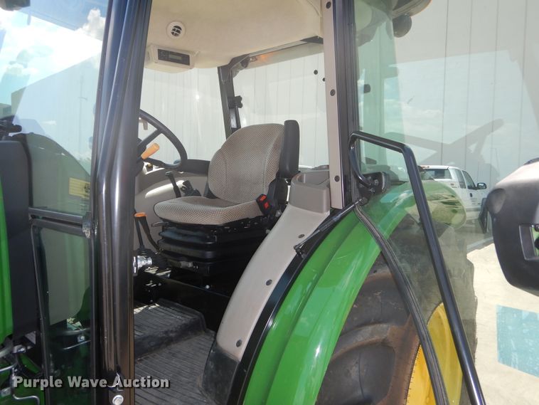 image for item DI1763 2018 John Deere 5055E MFWD tractor