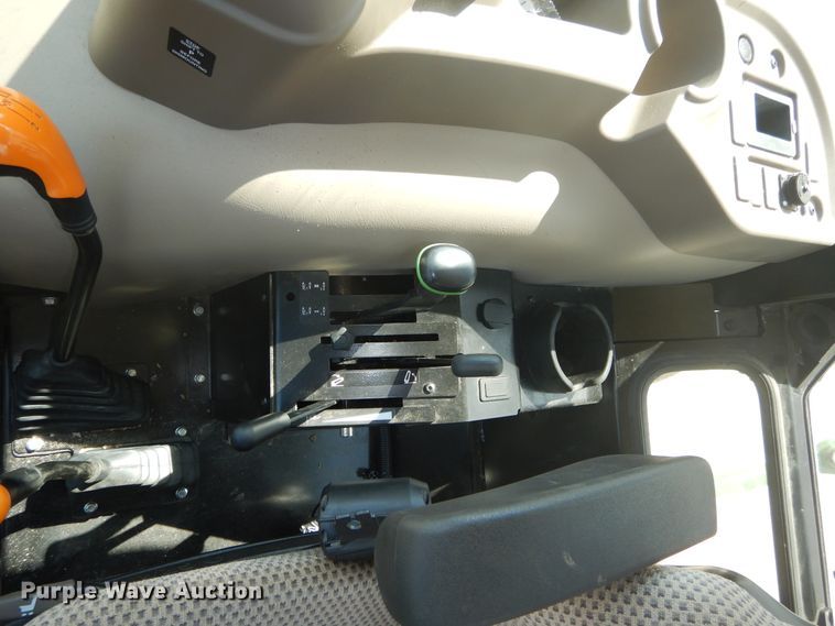 image for item DI1763 2018 John Deere 5055E MFWD tractor