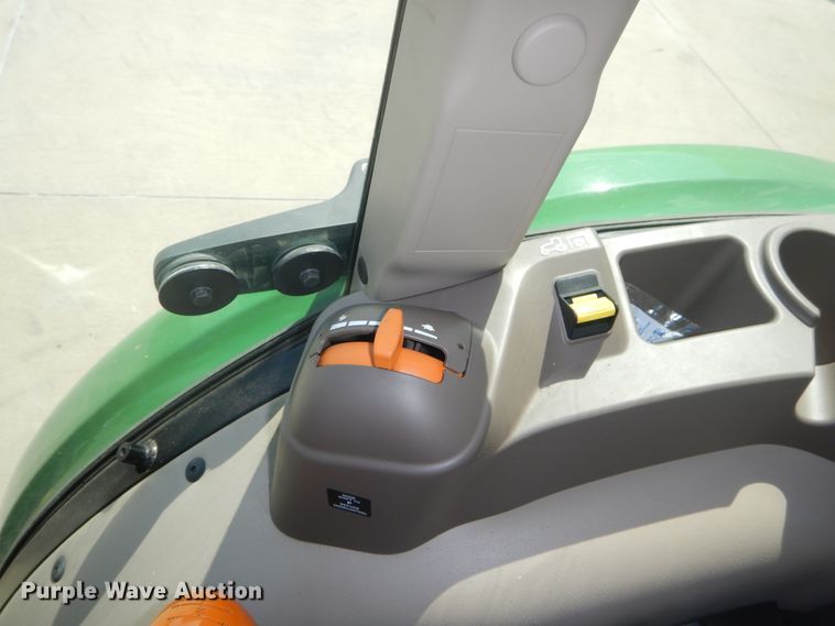 image for item DI1763 2018 John Deere 5055E MFWD tractor