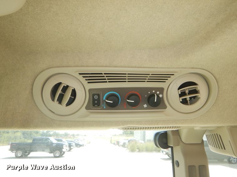 image for item DI1763 2018 John Deere 5055E MFWD tractor