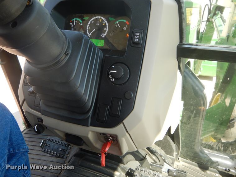 image for item DI1763 2018 John Deere 5055E MFWD tractor