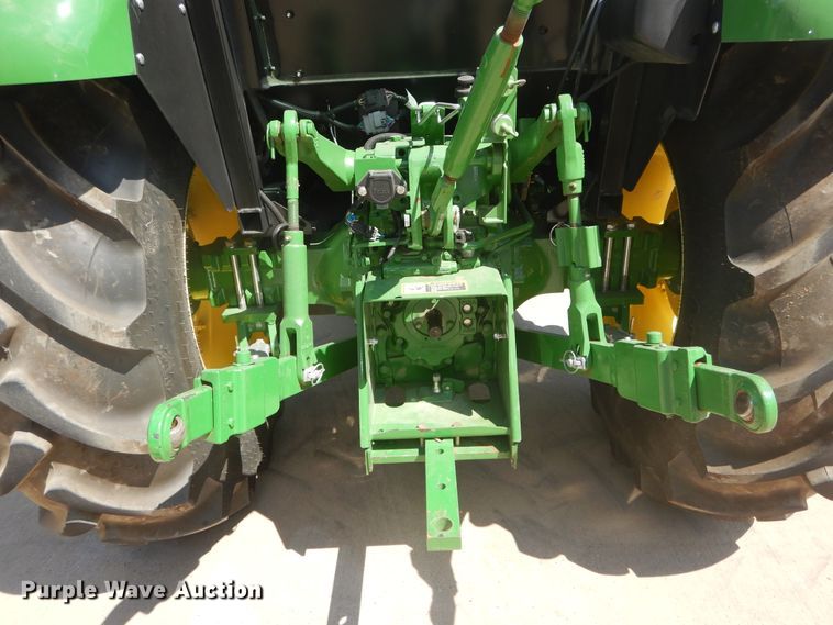 image for item DI1763 2018 John Deere 5055E MFWD tractor