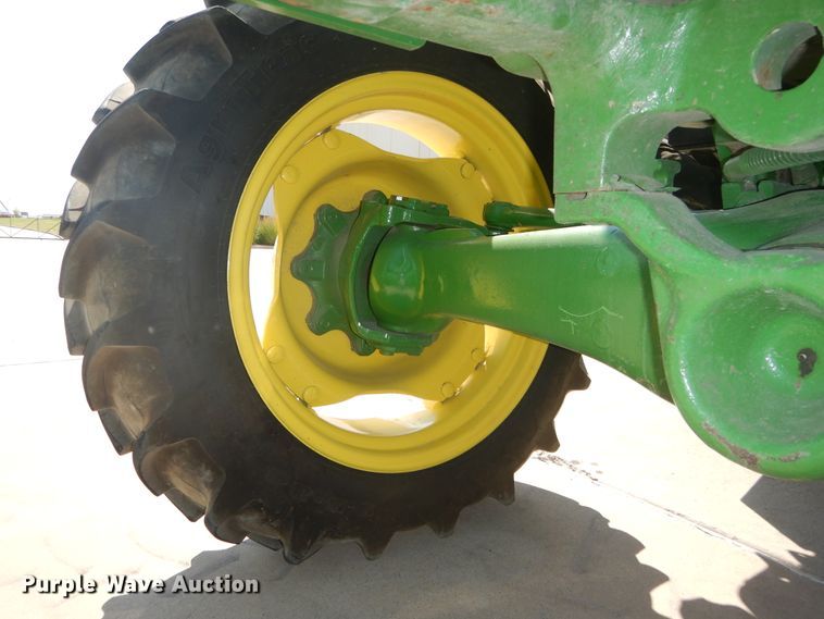 image for item DI1763 2018 John Deere 5055E MFWD tractor