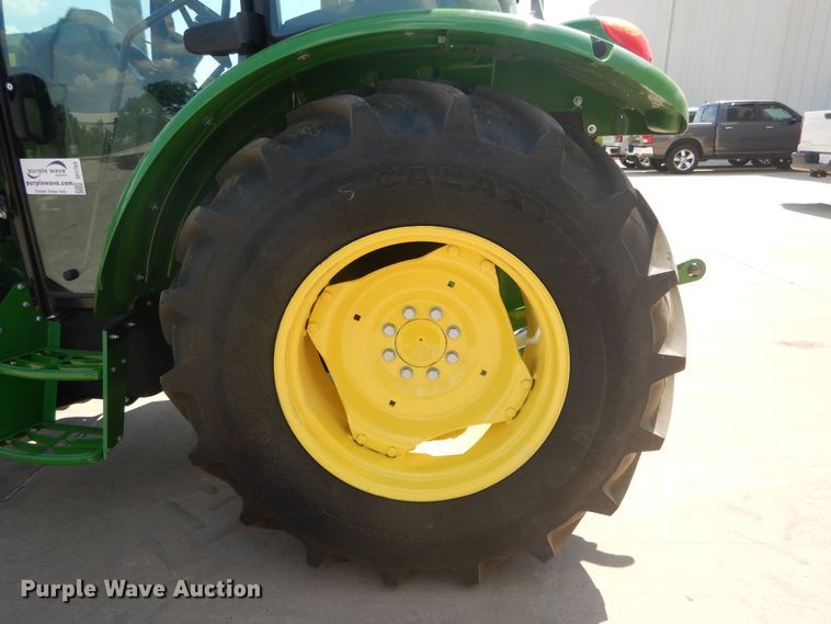 image for item DI1763 2018 John Deere 5055E MFWD tractor