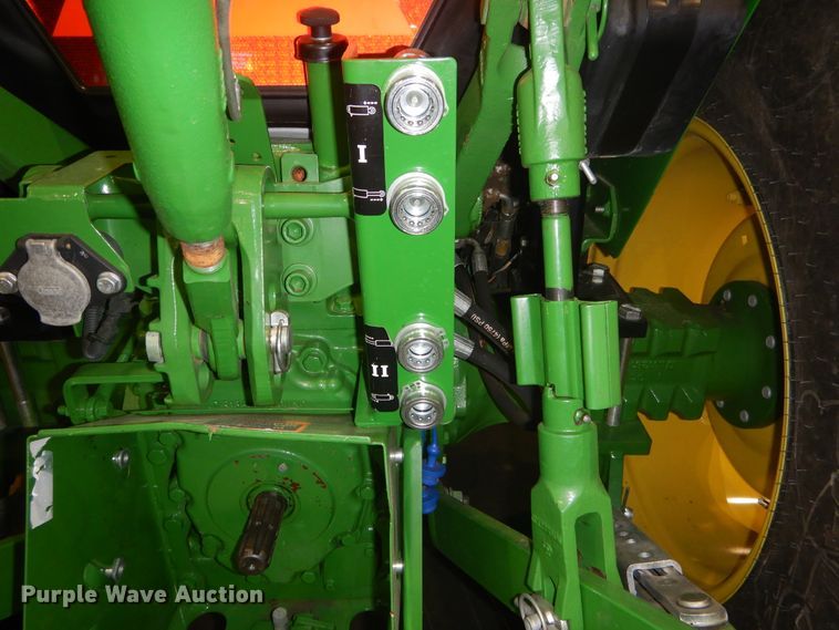 image for item DI1764 2018 John Deere 5055E MFWD tractor
