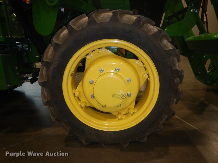 image for item DI1764 2018 John Deere 5055E MFWD tractor