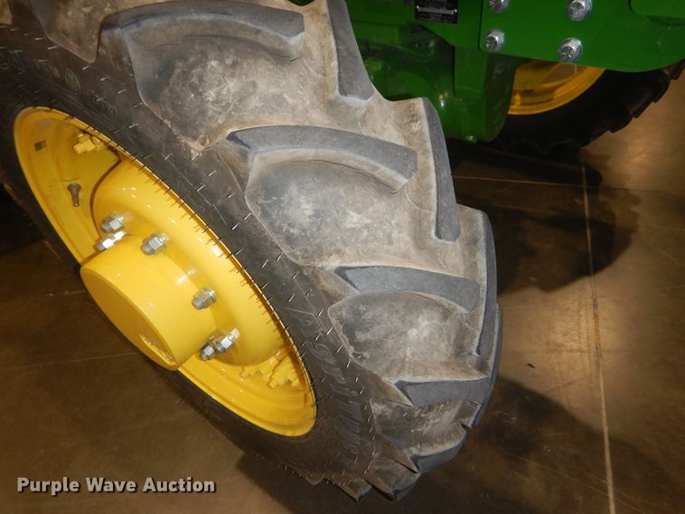 image for item DI1764 2018 John Deere 5055E MFWD tractor