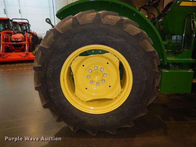 image for item DI1764 2018 John Deere 5055E MFWD tractor