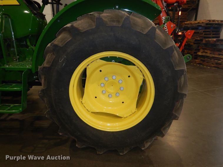 image for item DI1764 2018 John Deere 5055E MFWD tractor