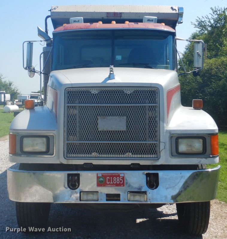 image for item DI2314 2001 Mack CH dump truck
