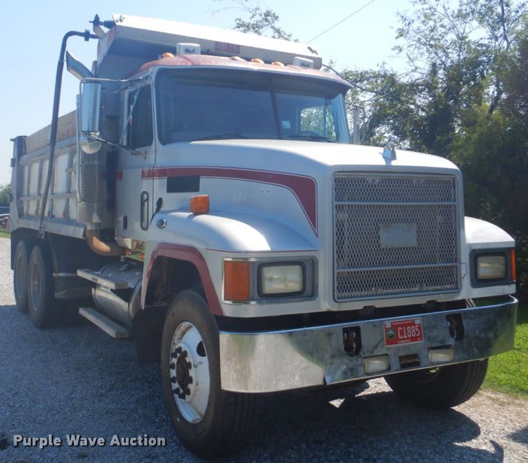 image for item DI2314 2001 Mack CH dump truck