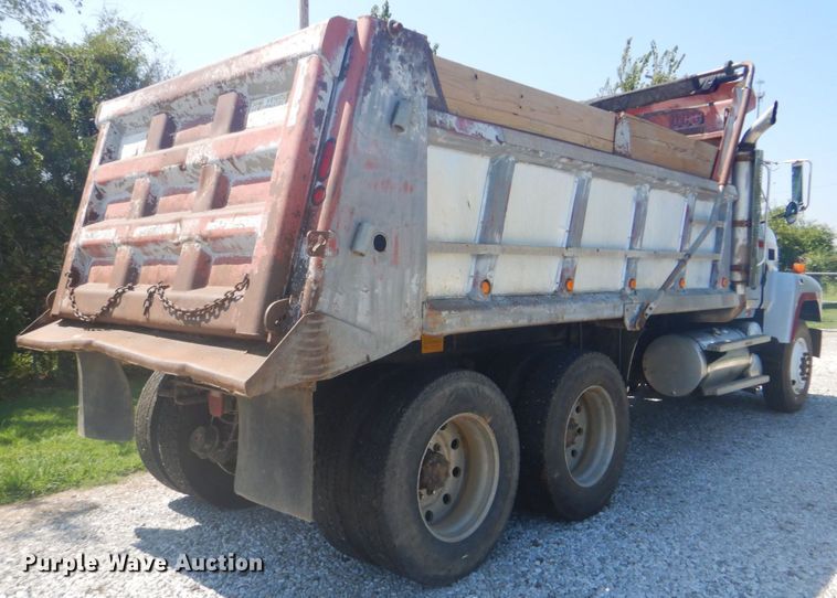 image for item DI2314 2001 Mack CH dump truck