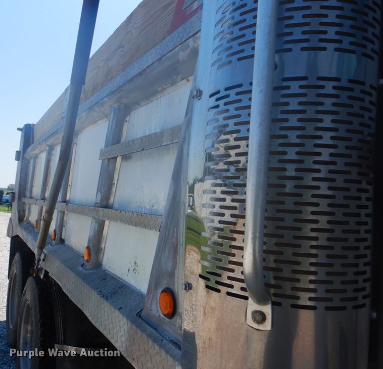 image for item DI2314 2001 Mack CH dump truck