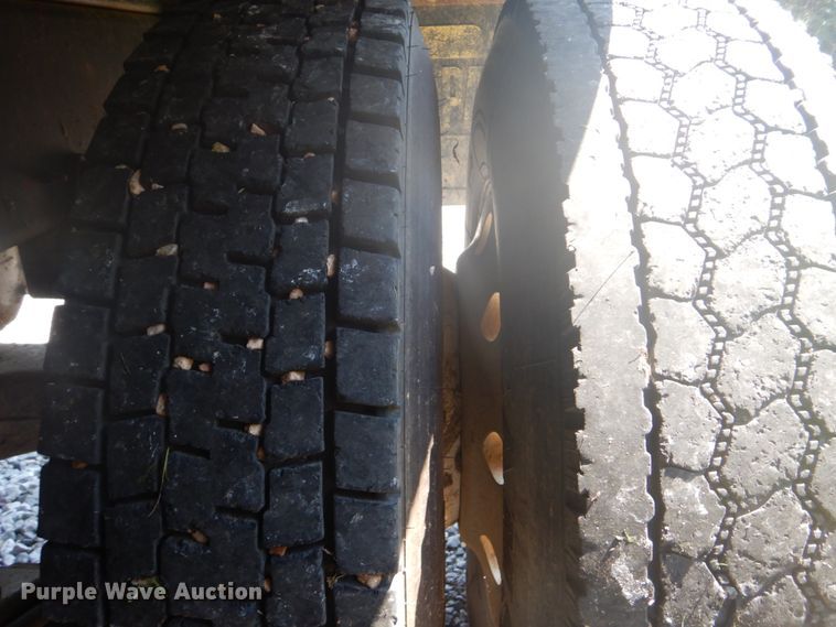 image for item DI2314 2001 Mack CH dump truck