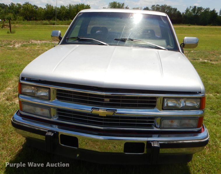 image for item ED9441 1992 Chevrolet C1500 pickup truck