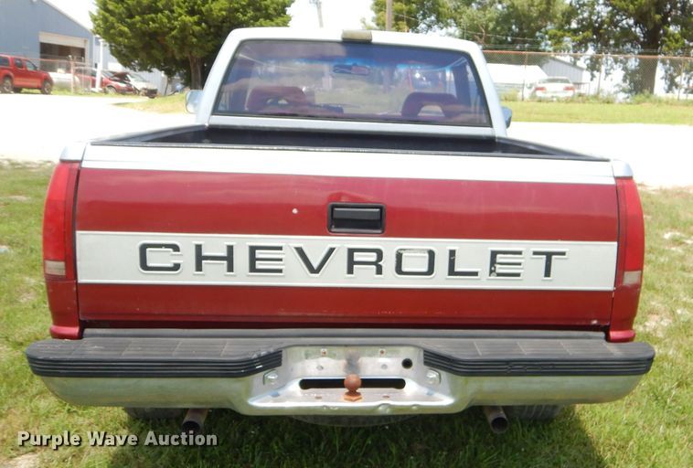 image for item ED9441 1992 Chevrolet C1500 pickup truck