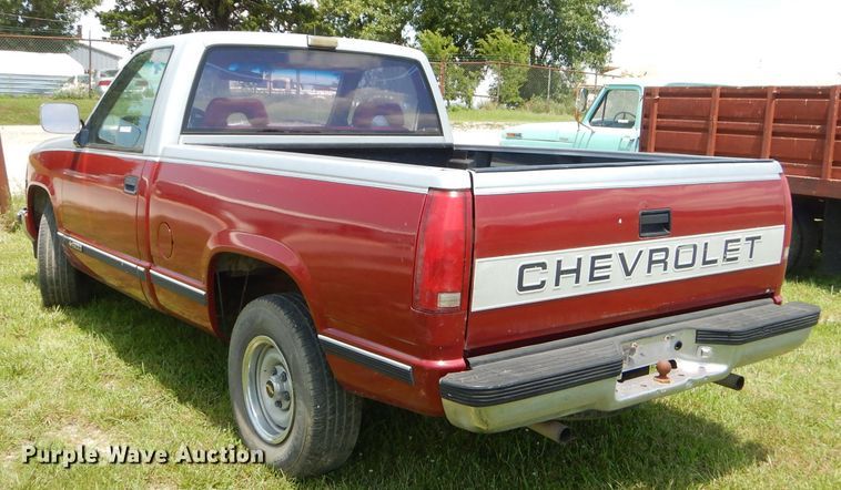 image for item ED9441 1992 Chevrolet C1500 pickup truck