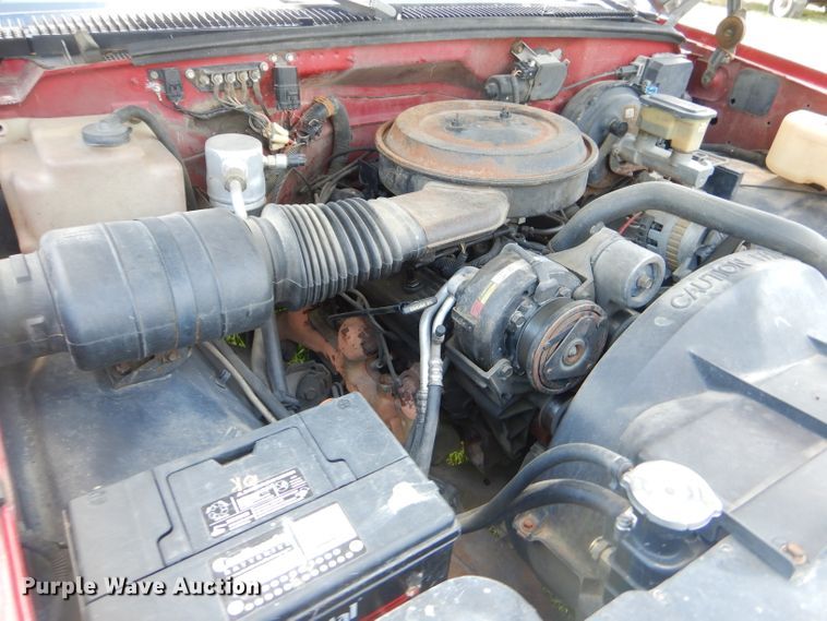 image for item ED9441 1992 Chevrolet C1500 pickup truck