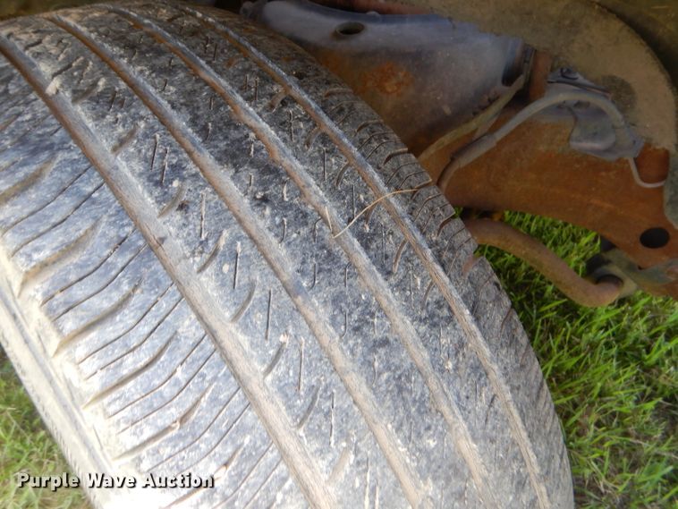 image for item ED9441 1992 Chevrolet C1500 pickup truck