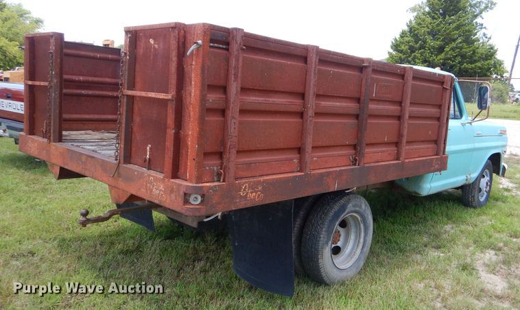 image for item ED9442 Ford F350 pickup truck