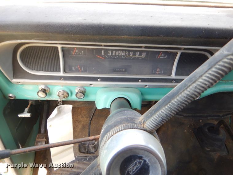 image for item ED9442 Ford F350 pickup truck