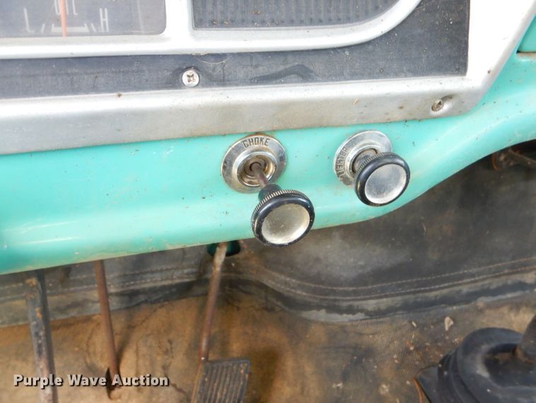 image for item ED9442 Ford F350 pickup truck