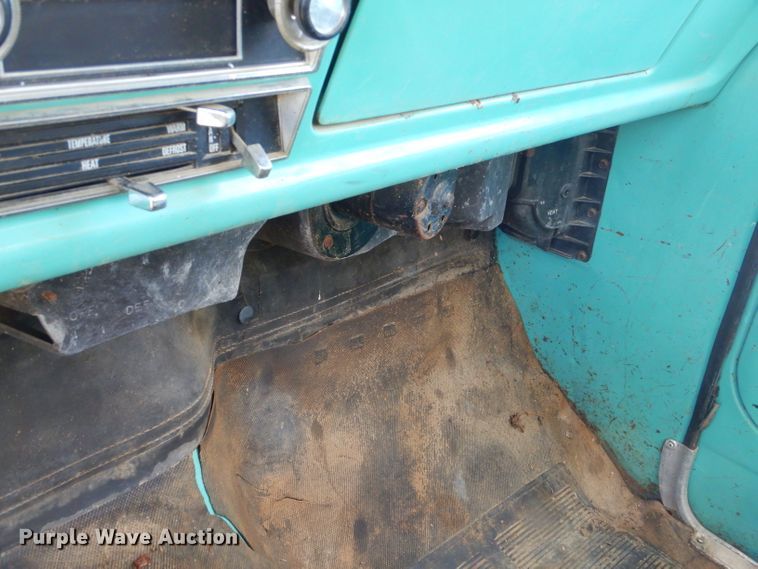 image for item ED9442 Ford F350 pickup truck