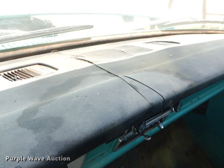 image for item ED9442 Ford F350 pickup truck