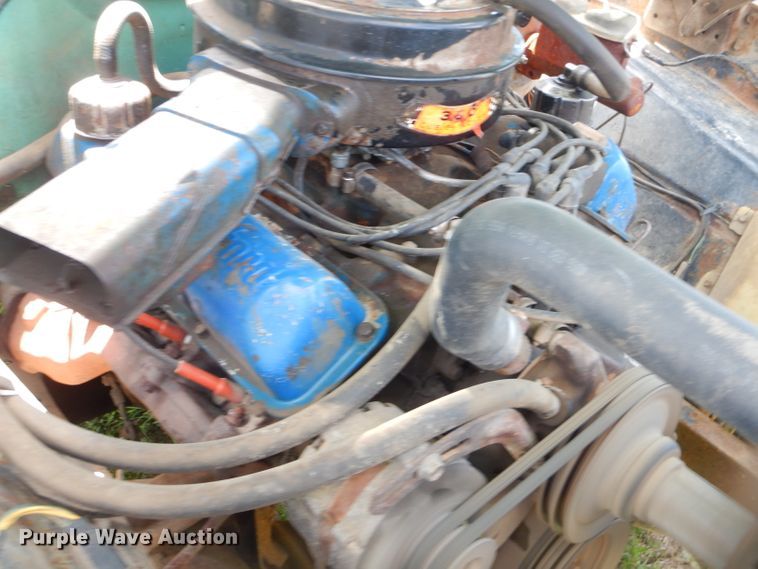 image for item ED9442 Ford F350 pickup truck