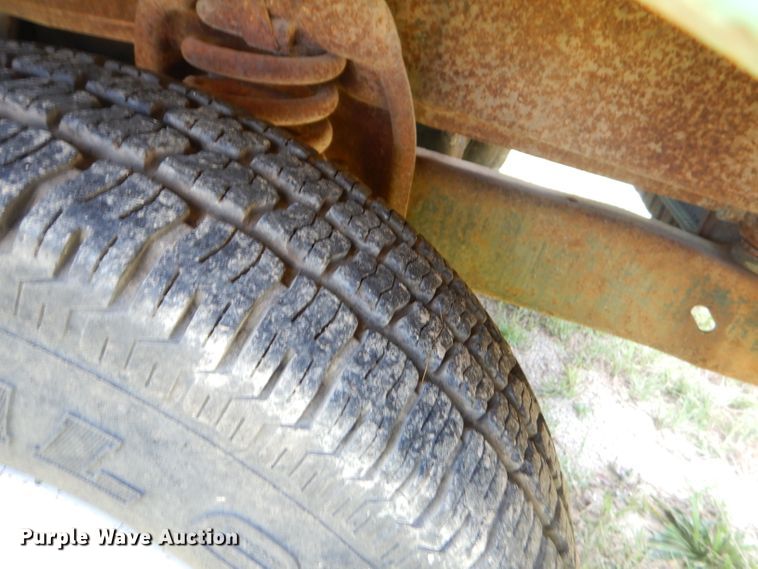 image for item ED9442 Ford F350 pickup truck