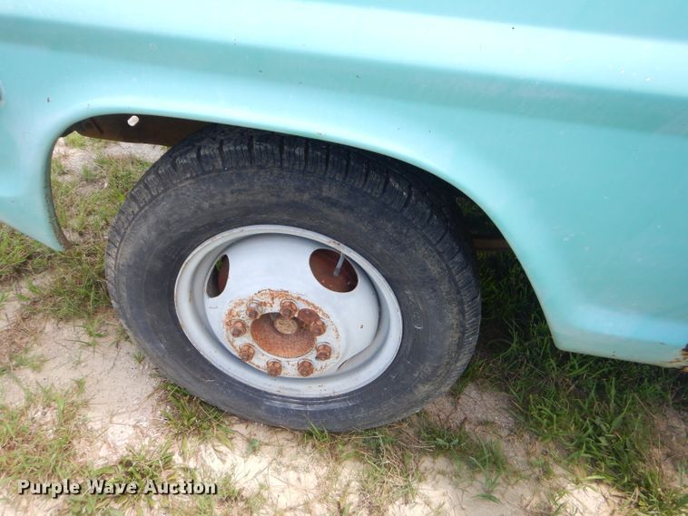 image for item ED9442 Ford F350 pickup truck