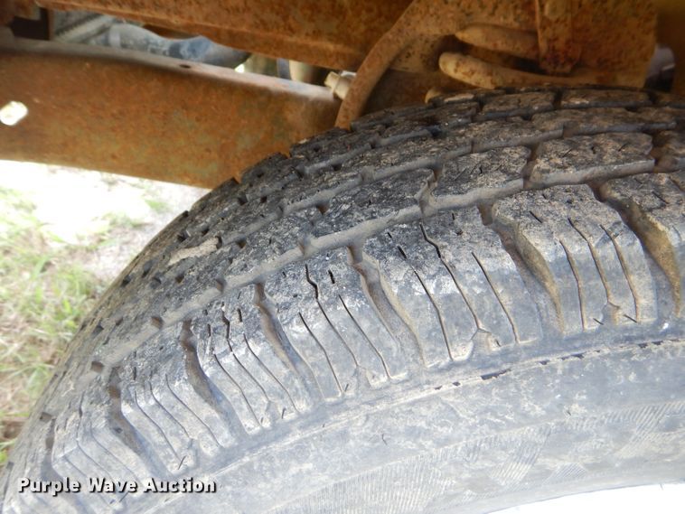 image for item ED9442 Ford F350 pickup truck