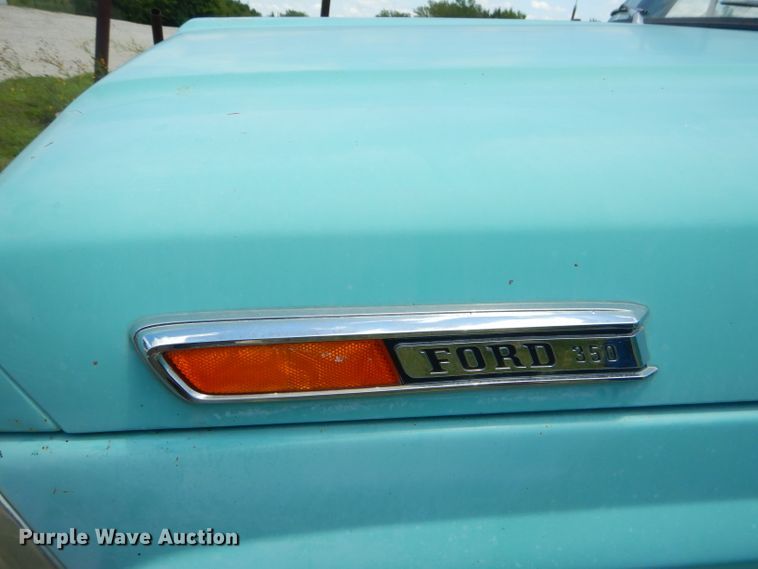 image for item ED9442 Ford F350 pickup truck