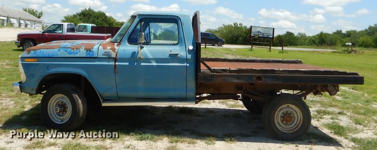 image for item ED9443 1977 Ford F250 pickup truck