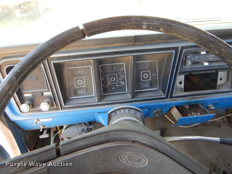 image for item ED9443 1977 Ford F250 pickup truck