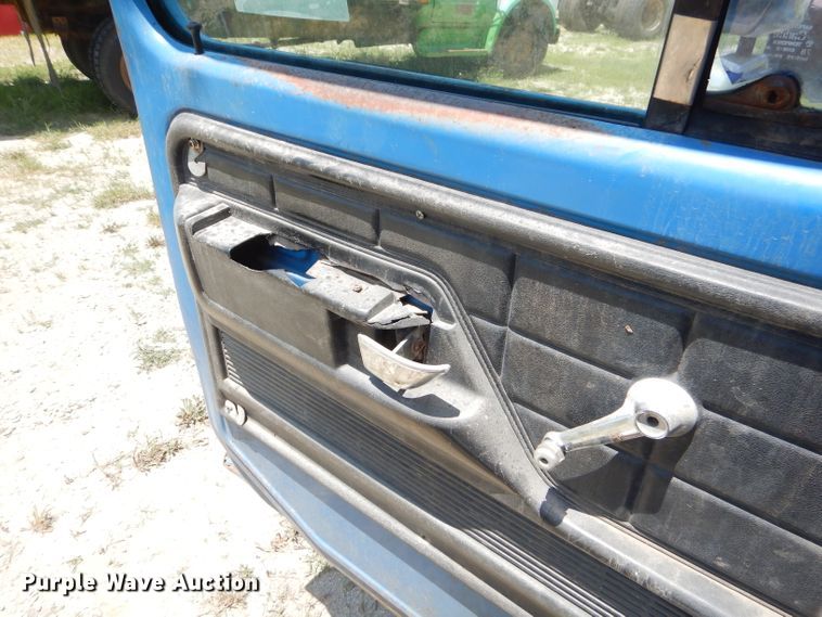 image for item ED9443 1977 Ford F250 pickup truck